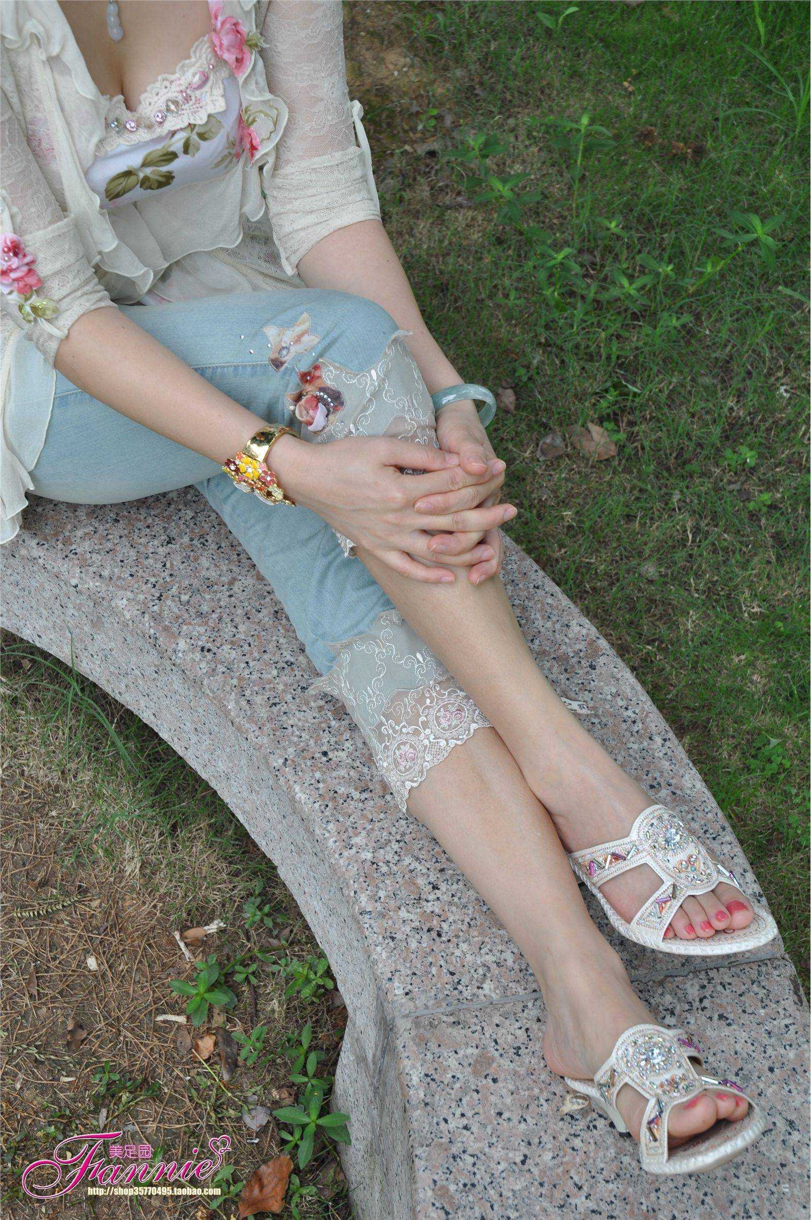 夏日阳光、细雨和微风（1） 芬妮高清丝足